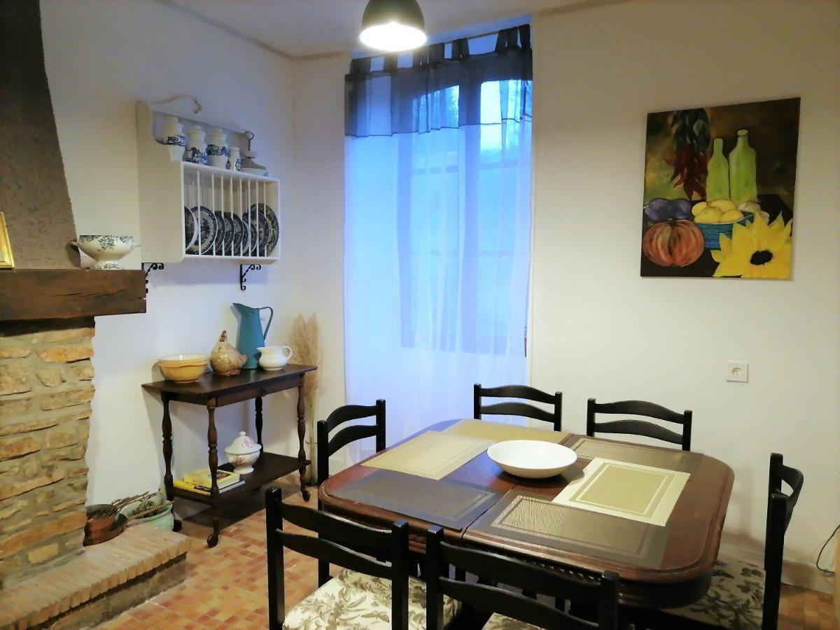 Вилла La Petite Maison Des Artiste Saint-Sulpice-les-Feuilles Экстерьер фото