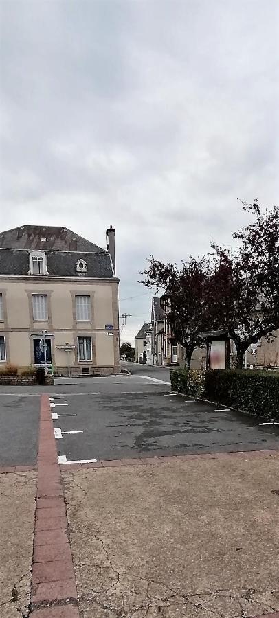 Вилла La Petite Maison Des Artiste Saint-Sulpice-les-Feuilles Экстерьер фото